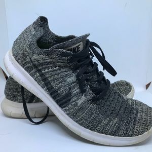 Nike free rn flyknit Gray/Black women’s size 8